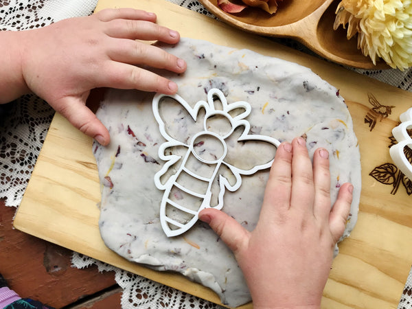 Beadie Bug Play Playdough Board - Bee and Sunflower