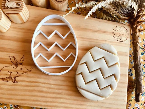 Beadie Bug Play - Bio Dough Cutter - Zig Zag Easter Egg