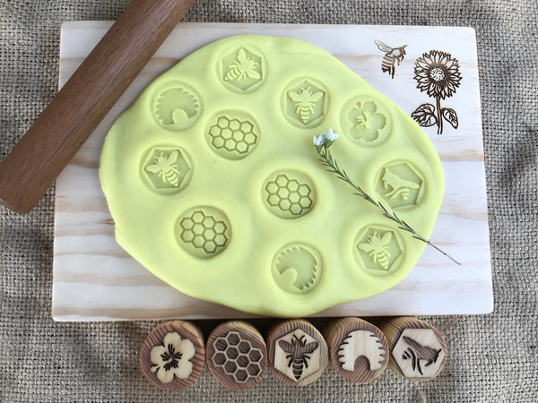 Beadie Bug Play Playdough Board - Bee and Sunflower