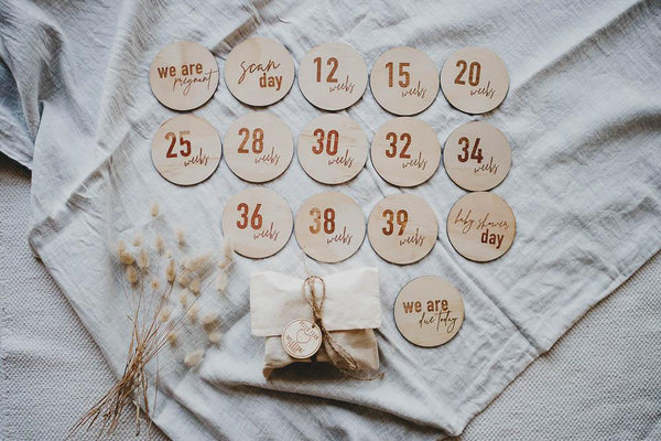 Hello Fern Wooden Pregnancy Milestone Disc Set - Classic