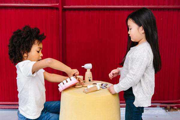 Make Me Iconic - Dentist Kit