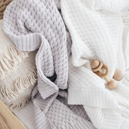Snuggle Hunny Diamond Knit Blanket - Cream
