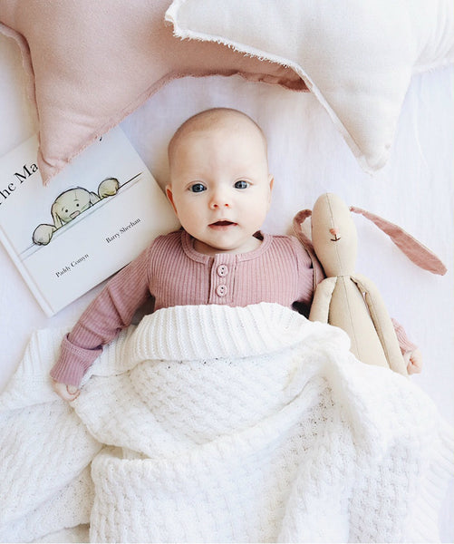 Snuggle Hunny Diamond Knit Blanket - White