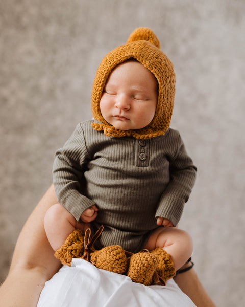Snuggle Hunny Merino Wool Bonnet and Booties - Bronze