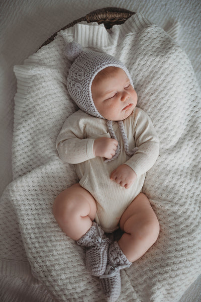 Snuggle Hunny Merino Wool Bonnet and Booties - Grey