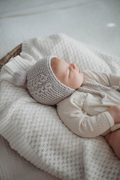 Snuggle Hunny Merino Wool Bonnet and Booties - Grey