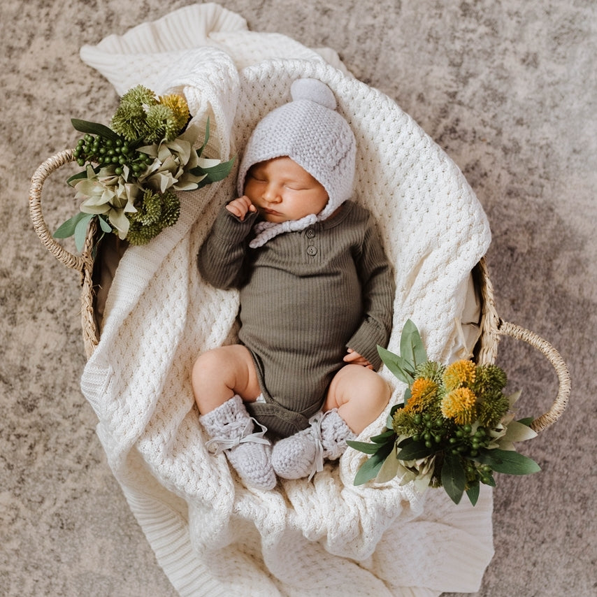 Snuggle Hunny Merino Wool Bonnet and Booties - Grey