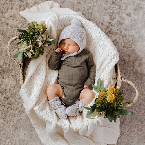 Snuggle Hunny Merino Wool Bonnet and Booties - Grey
