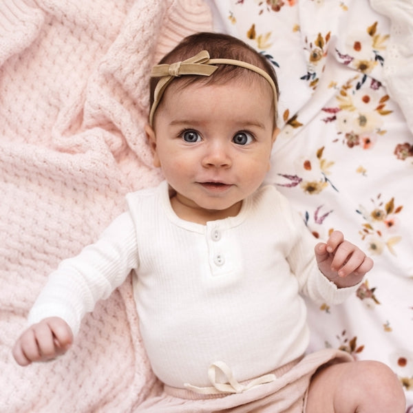Snuggle Hunny Petite Velvet Bows - Pebble