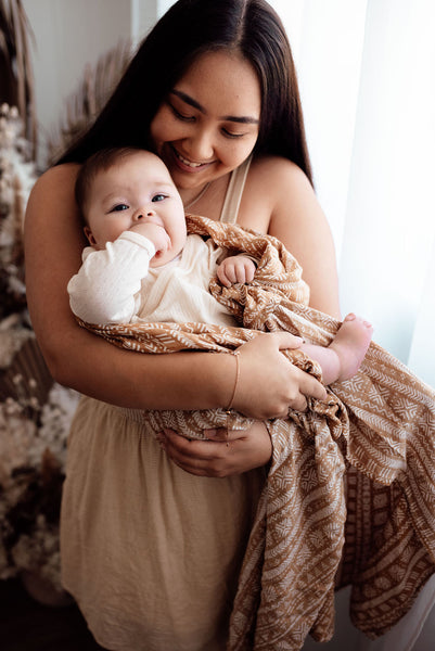 Wind & Willow Co Organic Cotton and Bamboo Swaddle - Owl Brown