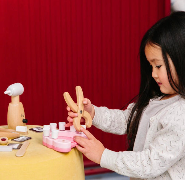 Make Me Iconic - Dentist Kit